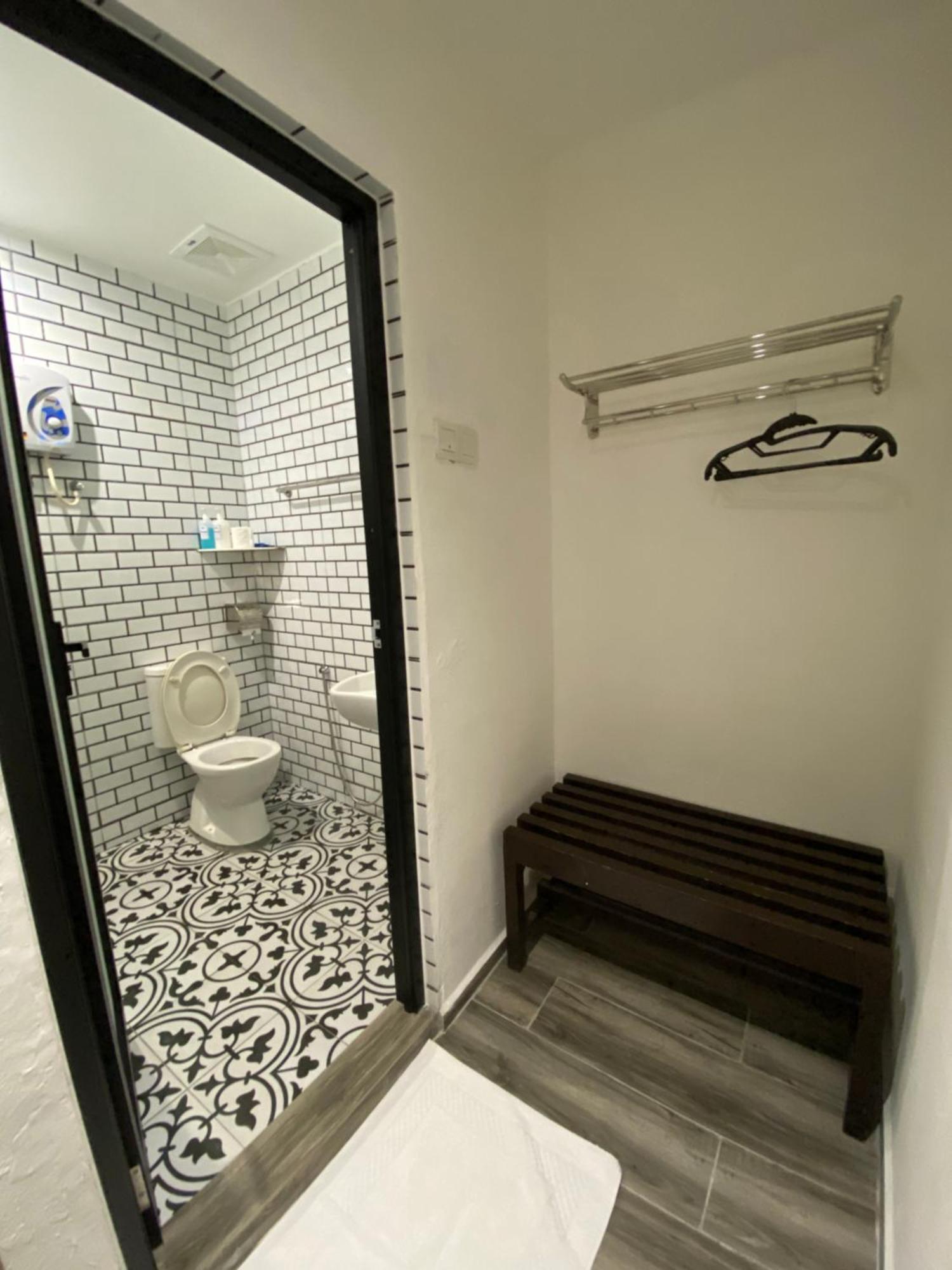 Georgetown Inn By Sky Hive Exteriör bild